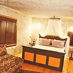 Emily Cave House Γκόρεμε