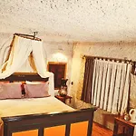 Bed & Breakfast Emily Cave House 4*