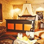 Bed and Breakfast Emily Cave House