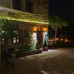 Emily Cave House 4* Γκόρεμε