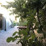 Emily Cave House Bed & Breakfast 4*