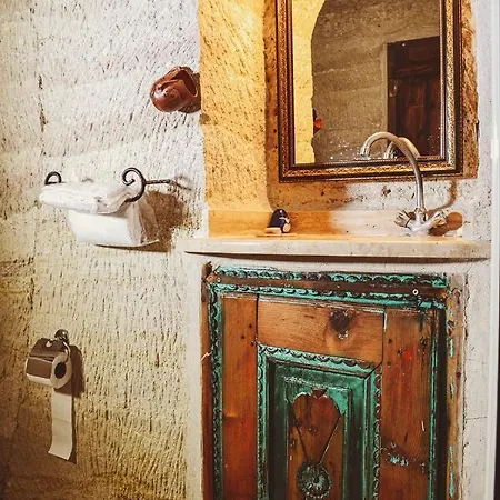 Emily Cave House 4* Γκόρεμε