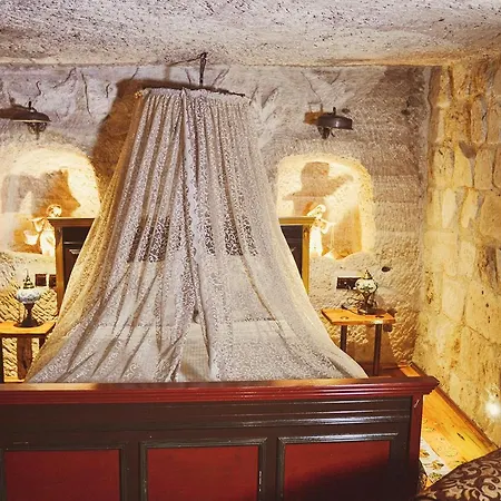 Emily Cave House Bed and Breakfast Γκόρεμε