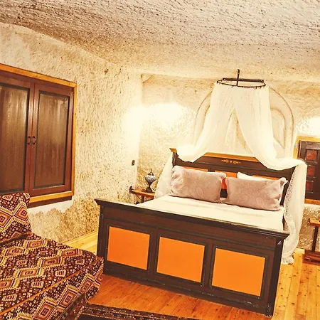 Emily Cave House Γκόρεμε