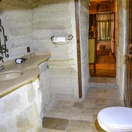 Emily Cave House Гореме