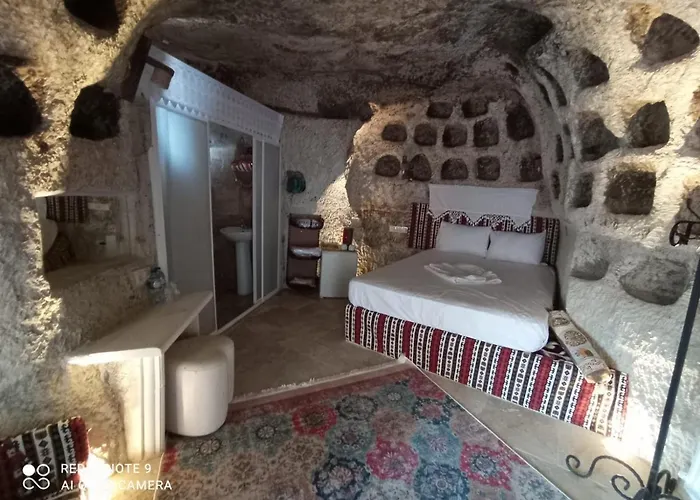 Bed & Breakfast Emily Cave House