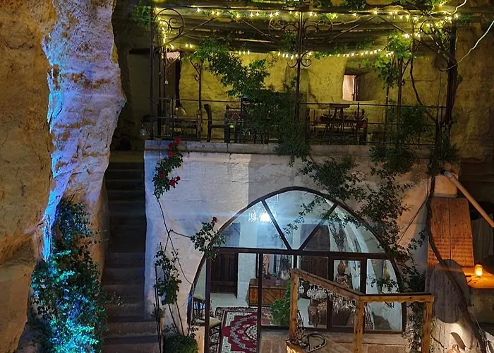 Bed & Breakfast Emily Cave House 4*