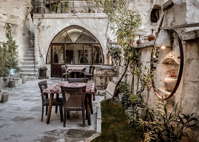 Bed & Breakfast Emily Cave House 4*